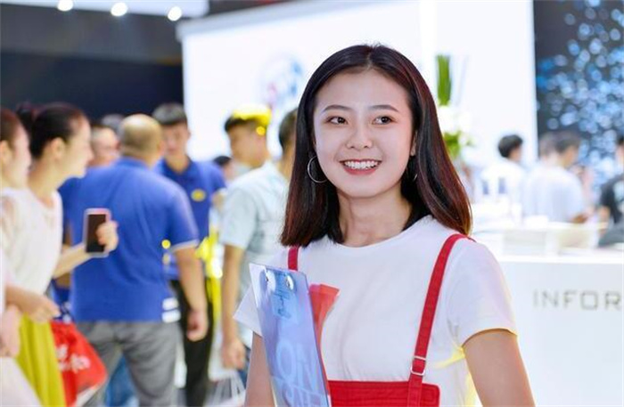 车展小蜜蜂是干嘛的？传播和推介产品和服务