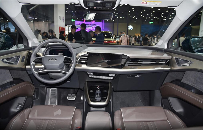 2024款奥迪Q5 e-tron最新价格26.85-37.75万元  第3张
