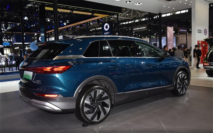 2024款奥迪Q5 e-tron最新价格26.85-37.75万元  第5张