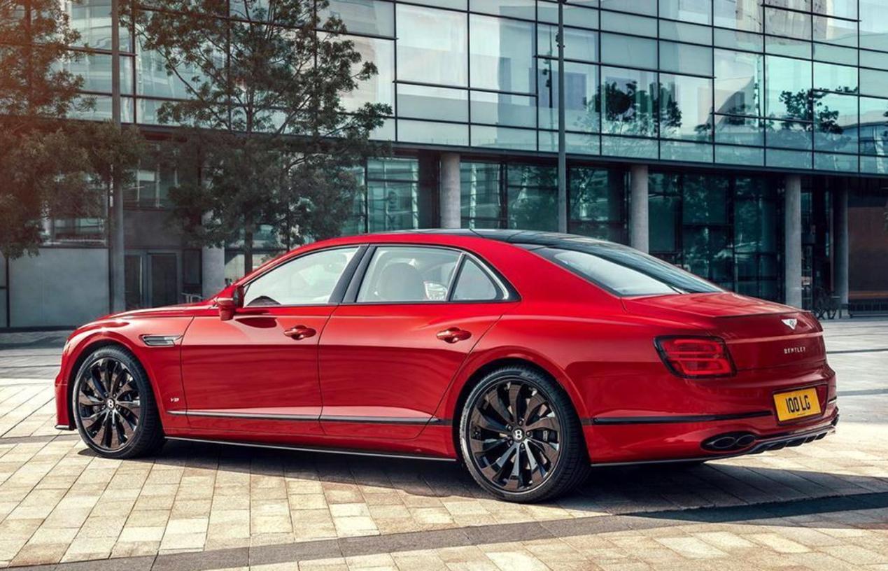 宾利入门动力版本飞驰V8放价251.8万元-第3张图片