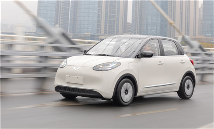 五菱缤果电动车2023款价格5.98万-8.38万元  第2张