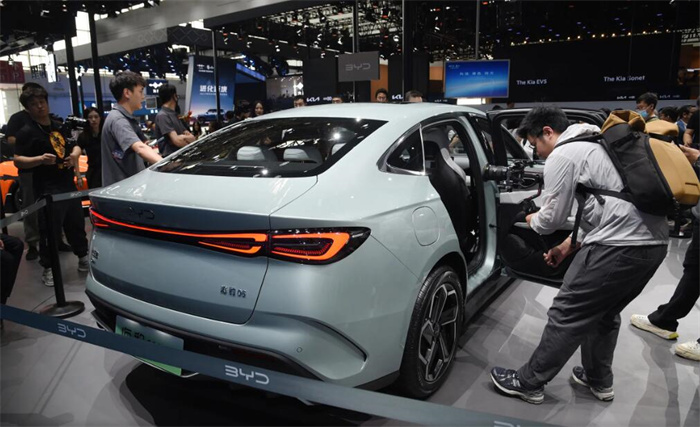 2024款海豹06 DM-i最新报价9.98-13.98元，最低落地10.47万元起  第4张